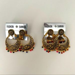 Set of 2 Fashion earrings metallic gold new without tags